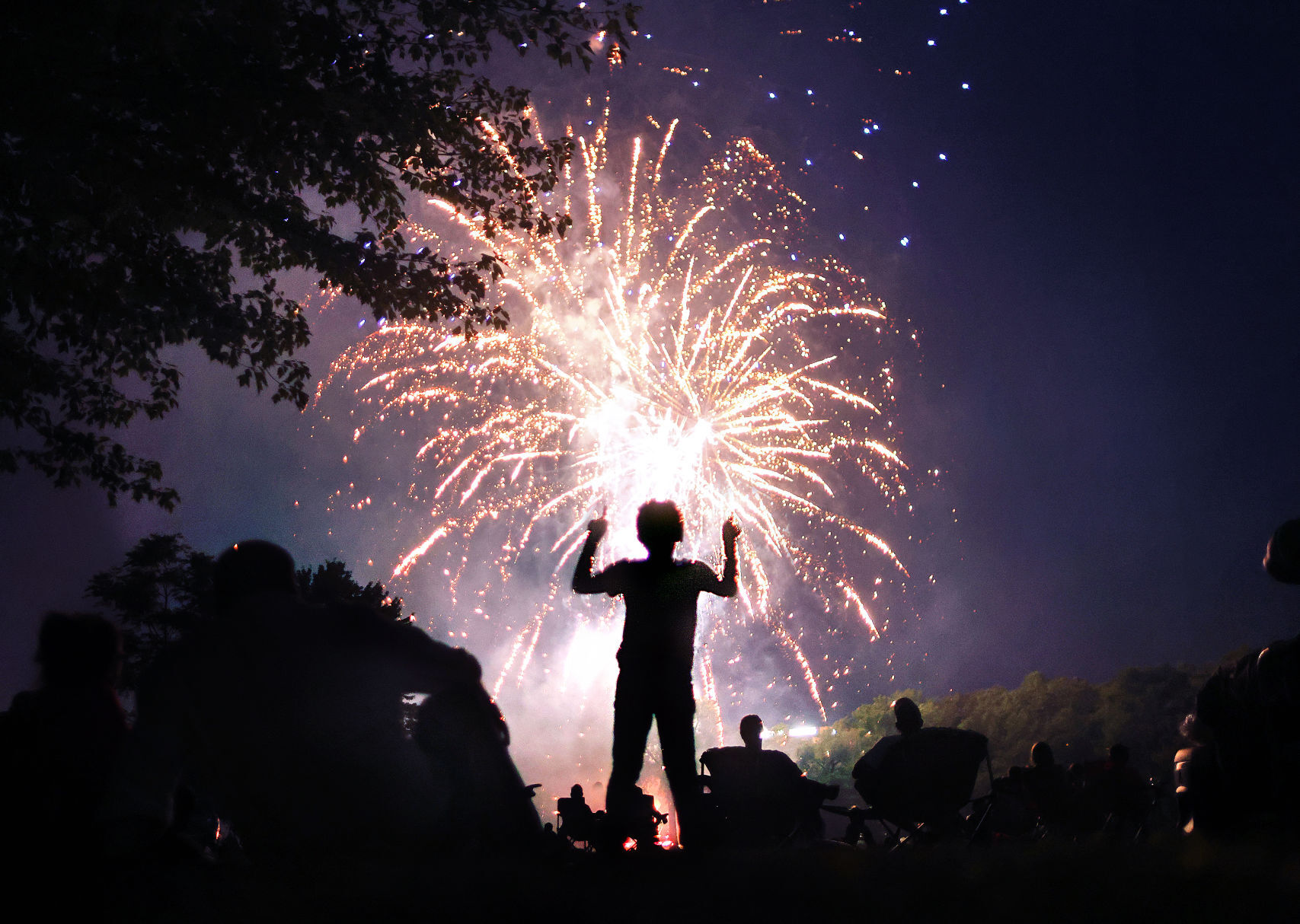 JVG_210706_FIREWORKS01